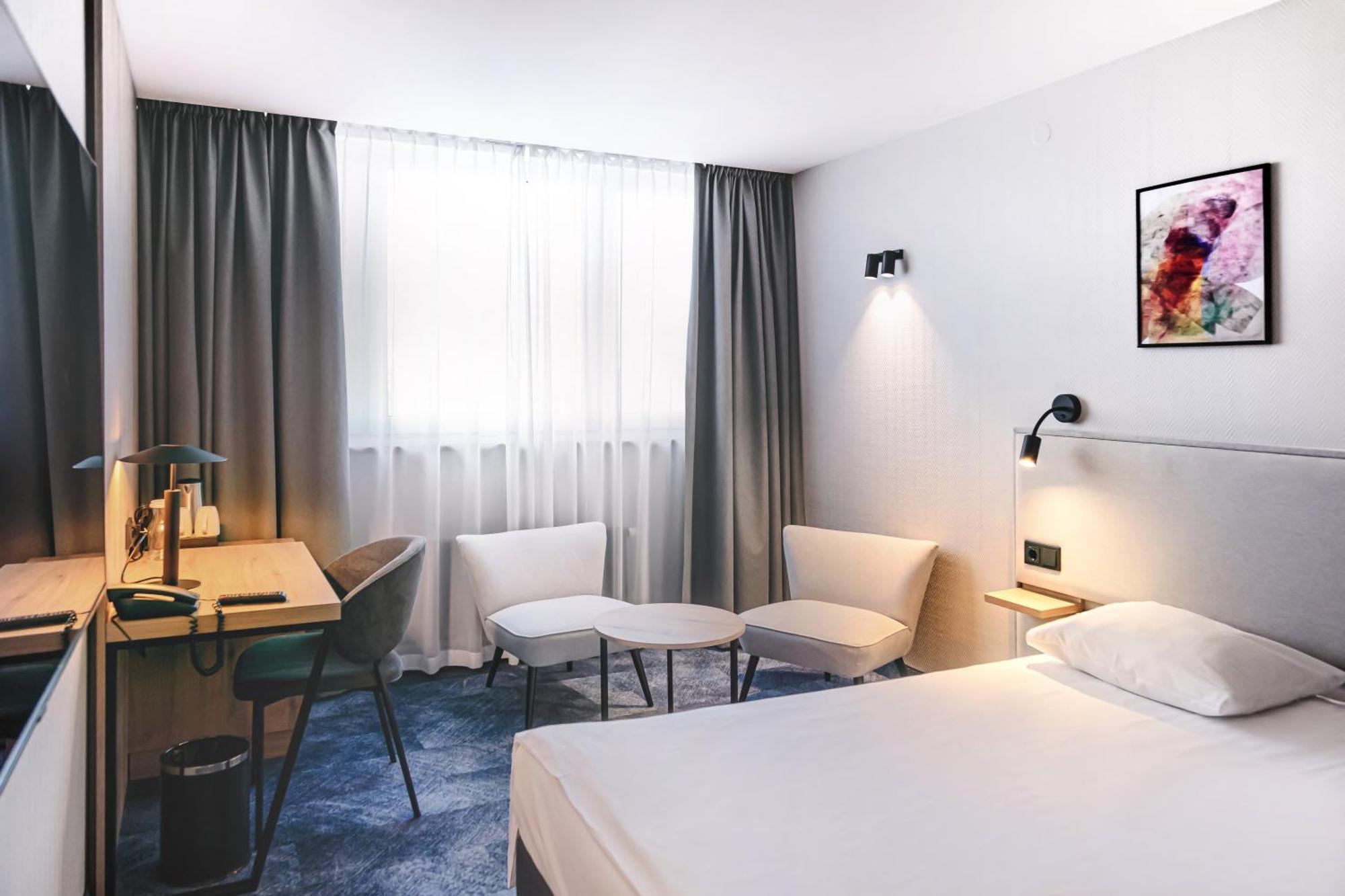 Qubus Hotel Legnica Ngoại thất bức ảnh