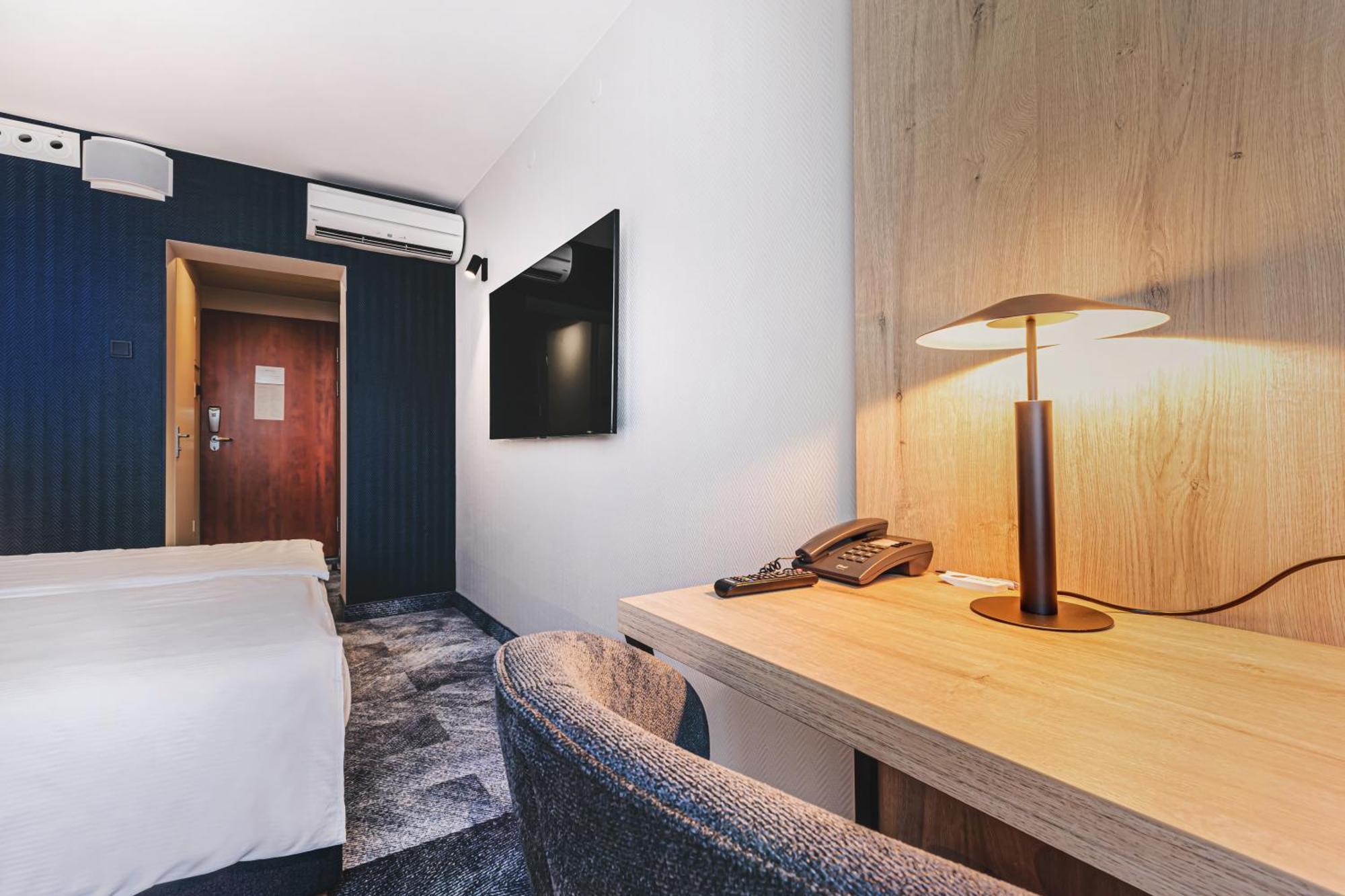 Qubus Hotel Legnica Ngoại thất bức ảnh